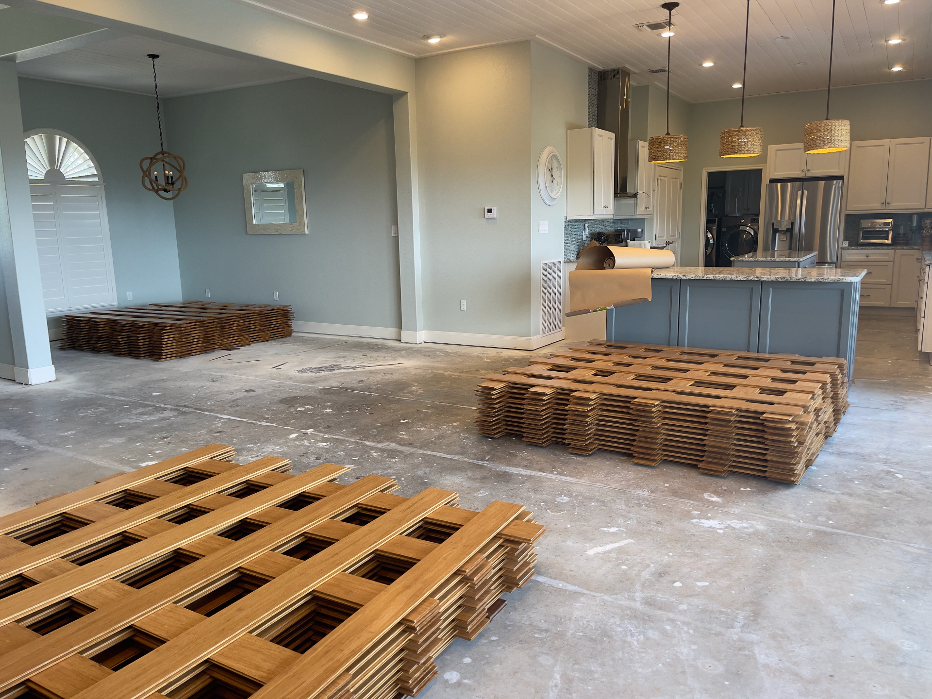 Bamboo flooring acclimation stagger stack - 15 day conditioning process in Canyon Lake home living room