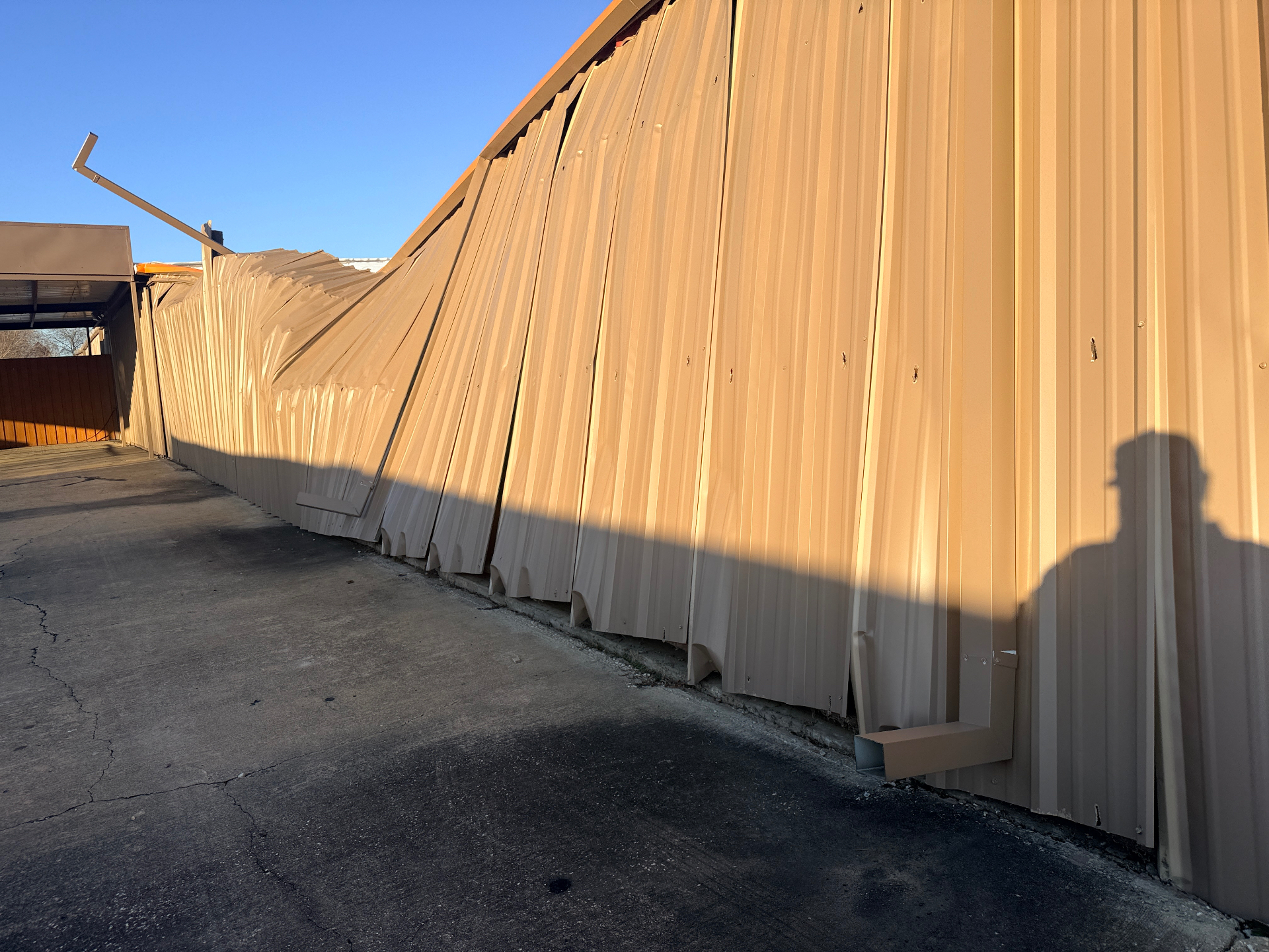 Documentation – Full exterior wall displacement along corrugated siding